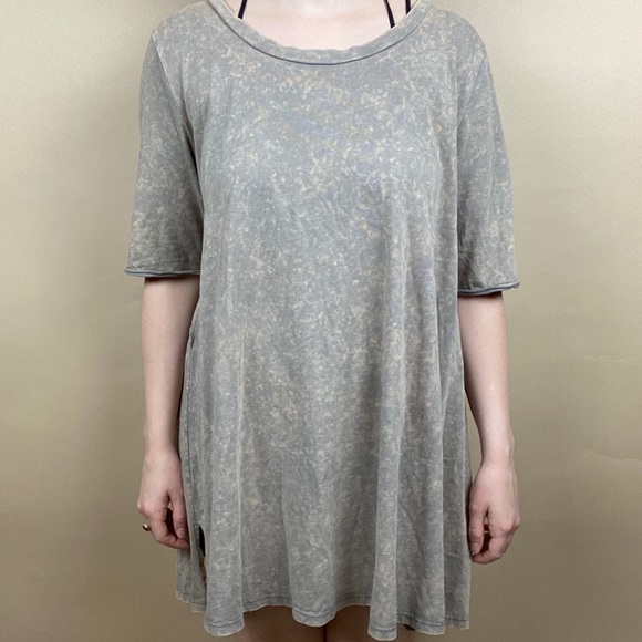 Oversized boyfriend 80’s acid wash t shirt - Picture 2 of 7